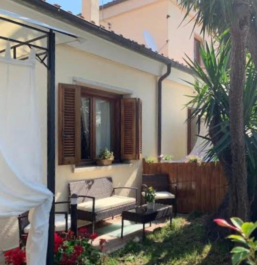 Brezza Di Mare Bed & Breakfast San Teodoro  Exterior photo